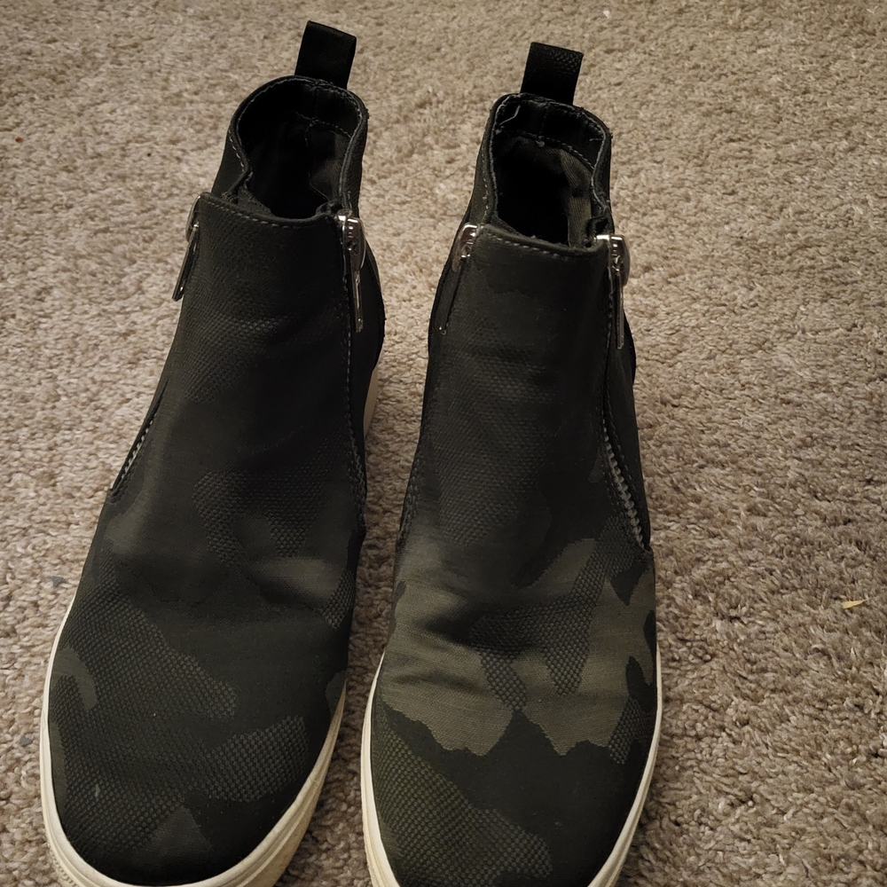 Steve Madden Womens Wedges Size 9